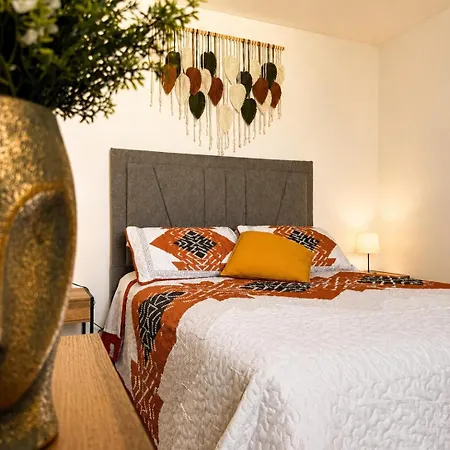 Kambiri Signature Apartment, Seaview, Pool & Afro-caribbean Style Apartamento